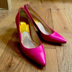 Authentic Micheal Kors hot pink pump heels